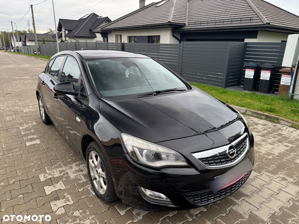 Opel Astra IV 1.4 T Cosmo - 6