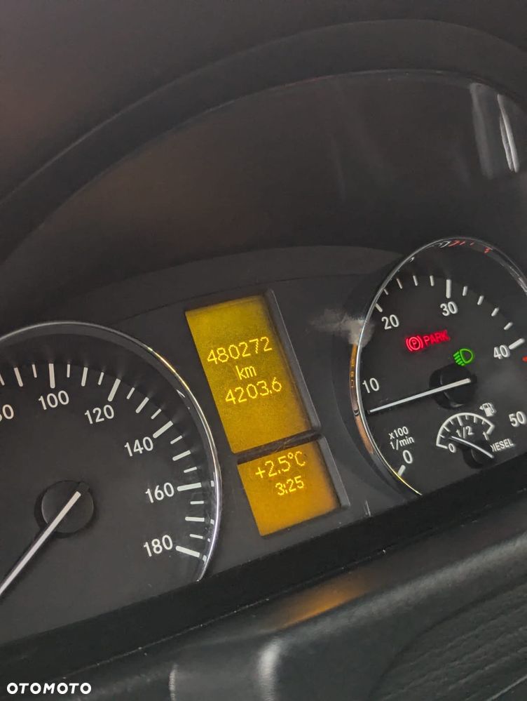 Mercedes-Benz Sprinter 319 CDI - 25