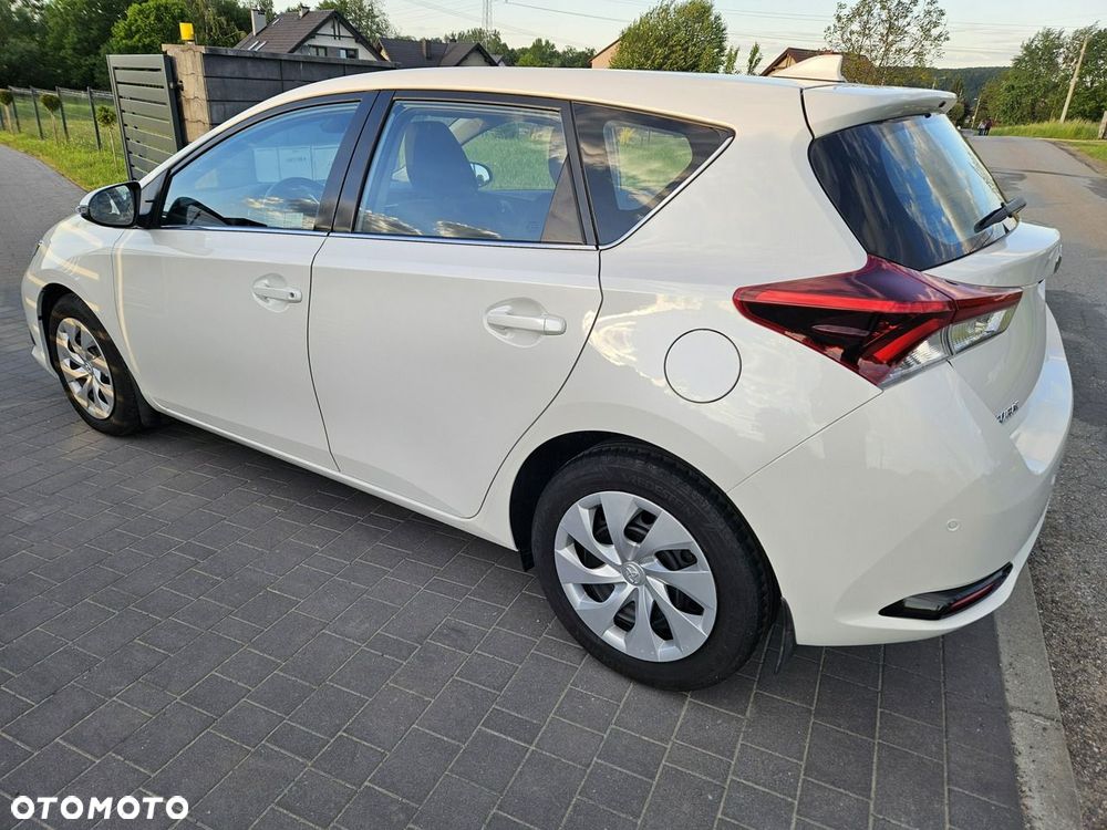 Toyota Auris - 3