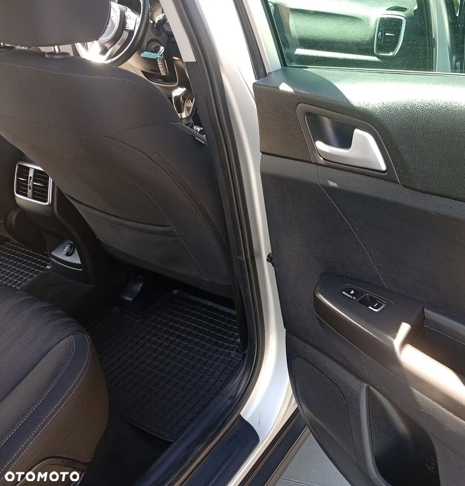 Kia Sportage 1.6 GDI 2WD DREAM-TEAM EDITION - 16