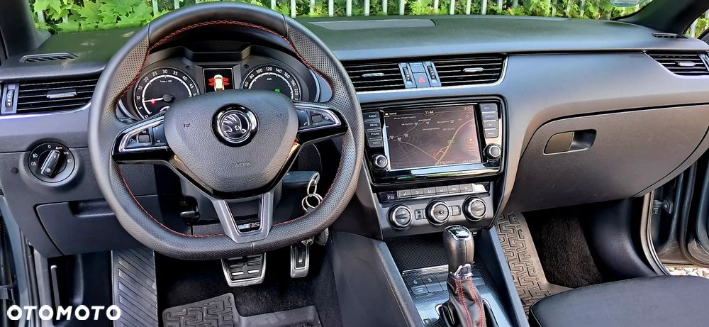 Skoda Octavia 2.0 TDI RS DSG - 30