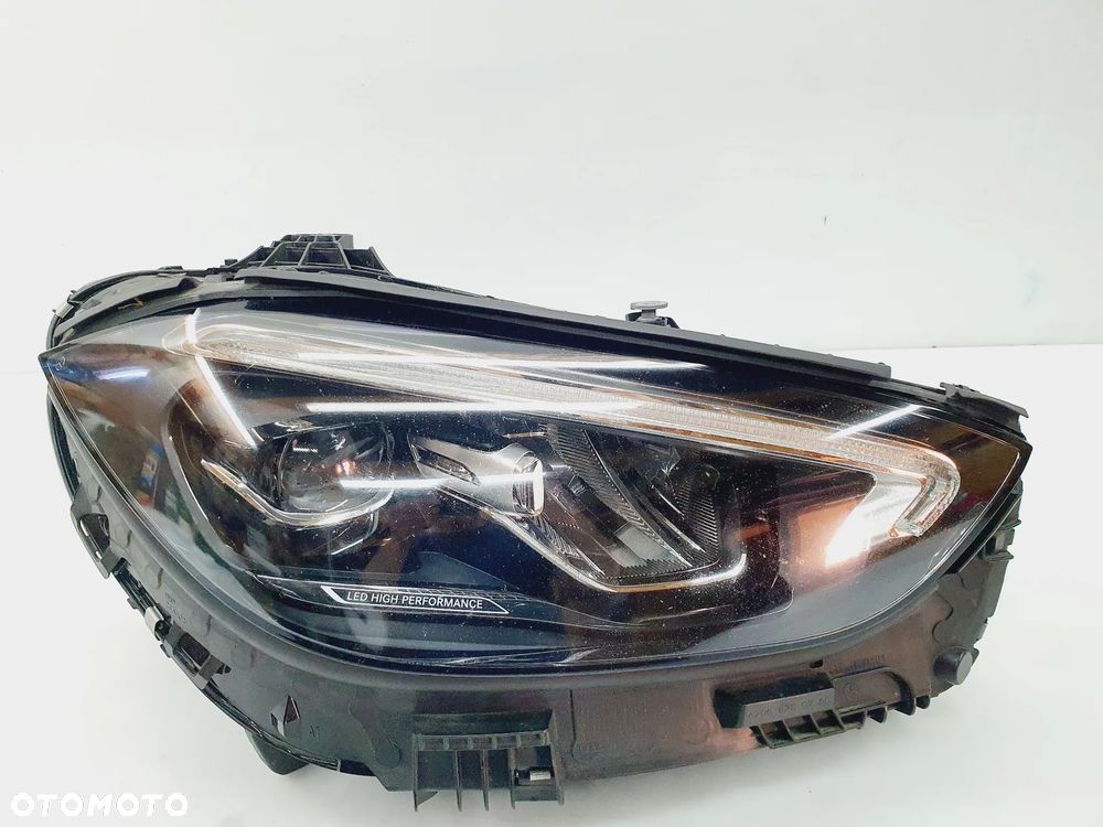 MERCEDES C KLASA W206 LED HIGH PERFORMANCE LAMPA PRAWA PRZÓD A2069067203