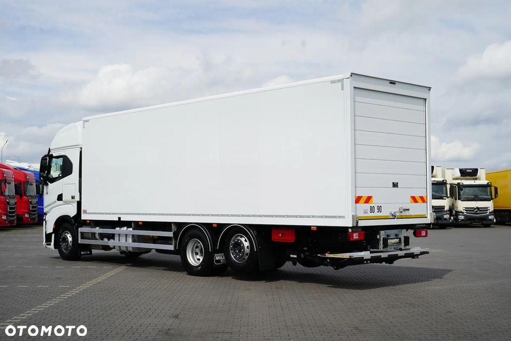Iveco / S-WAY / 420 / E 6 / KONTENER + WINDA / 22 PALETY / RETARDER / OŚ SKRĘTNA / ROLETA - 6