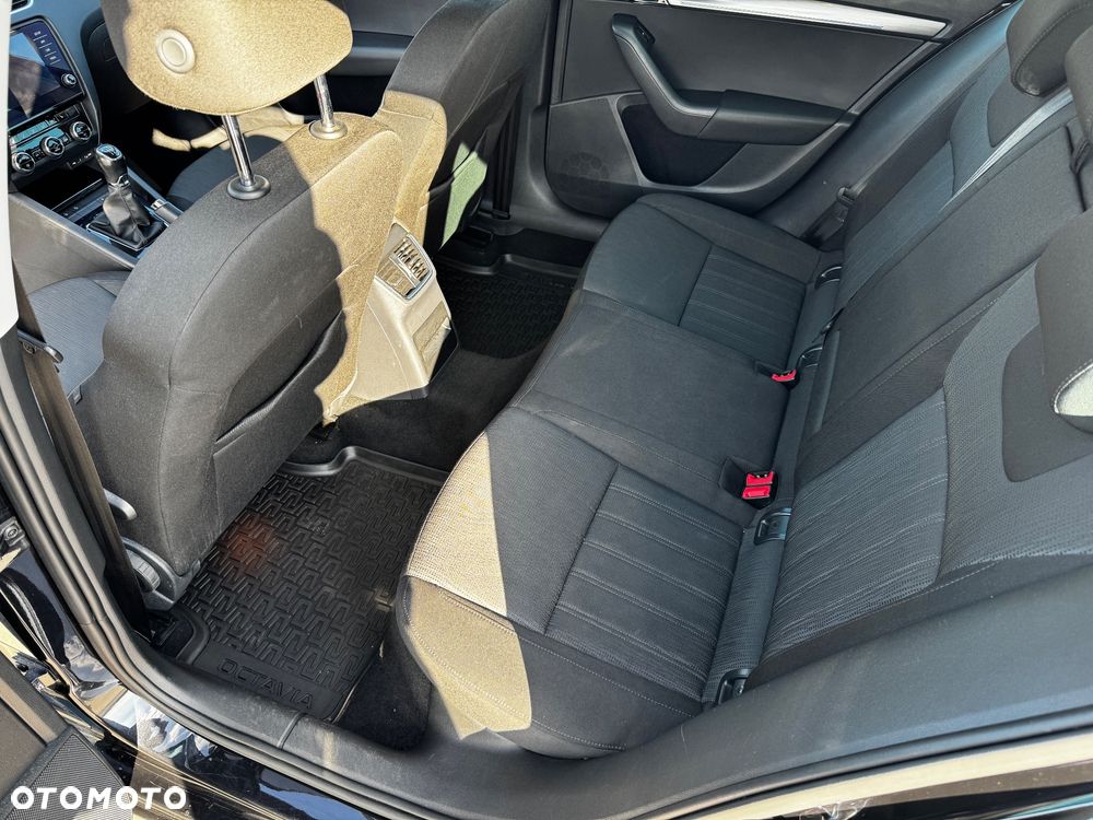 Skoda Octavia 1.6 TDI Style - 6