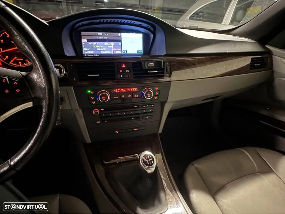 BMW 320 i Cabrio - 9