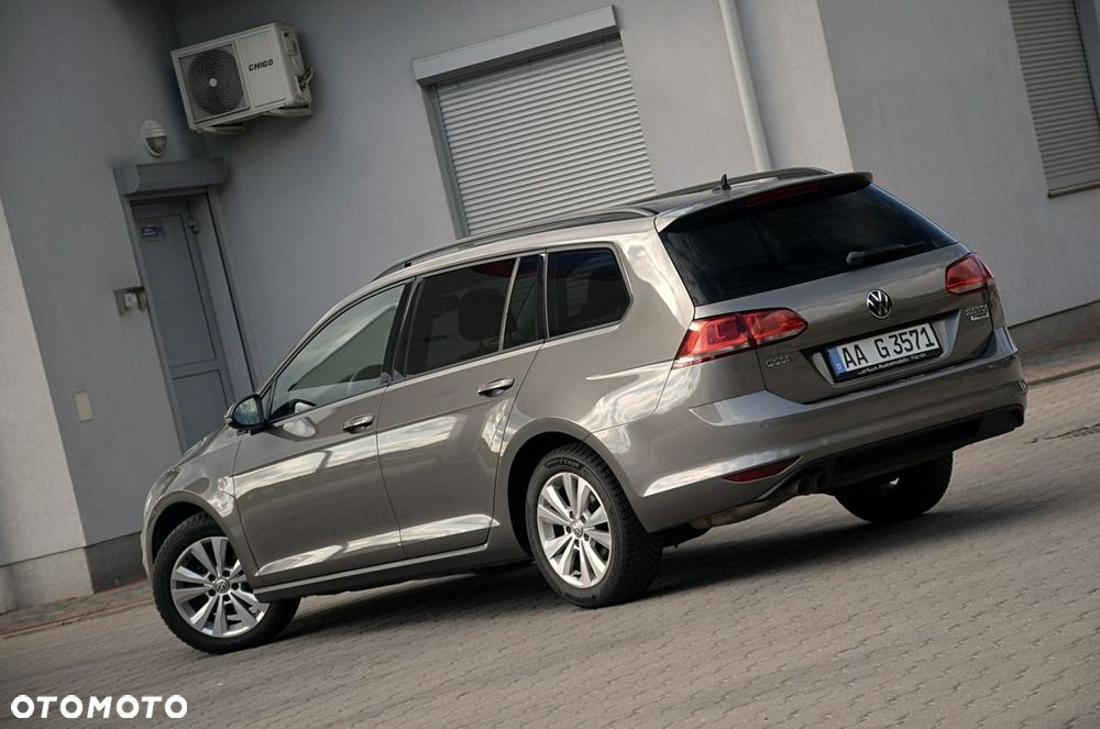 Volkswagen Golf - 8