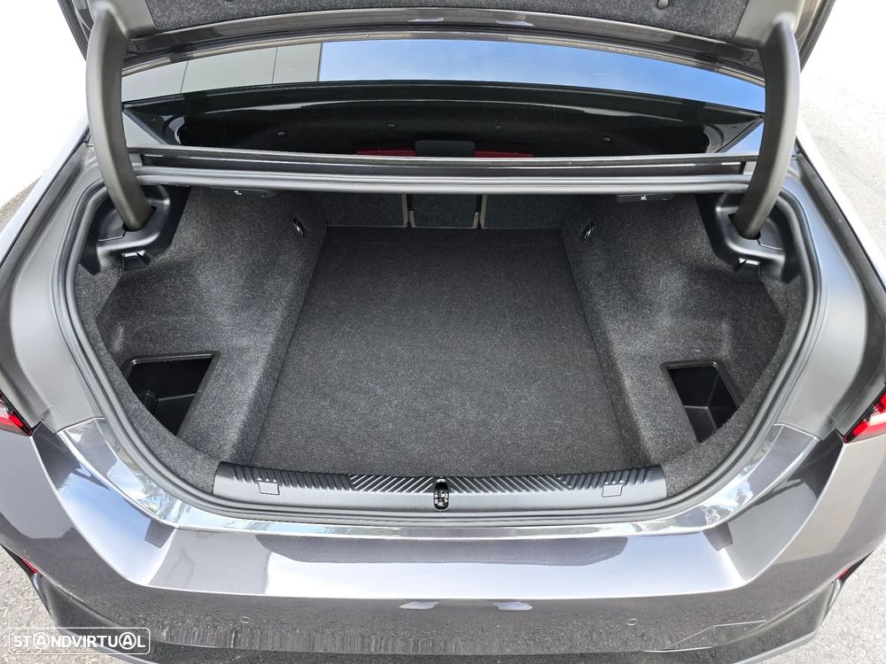 BMW 530 e Pack Desportivo M Pro - 44
