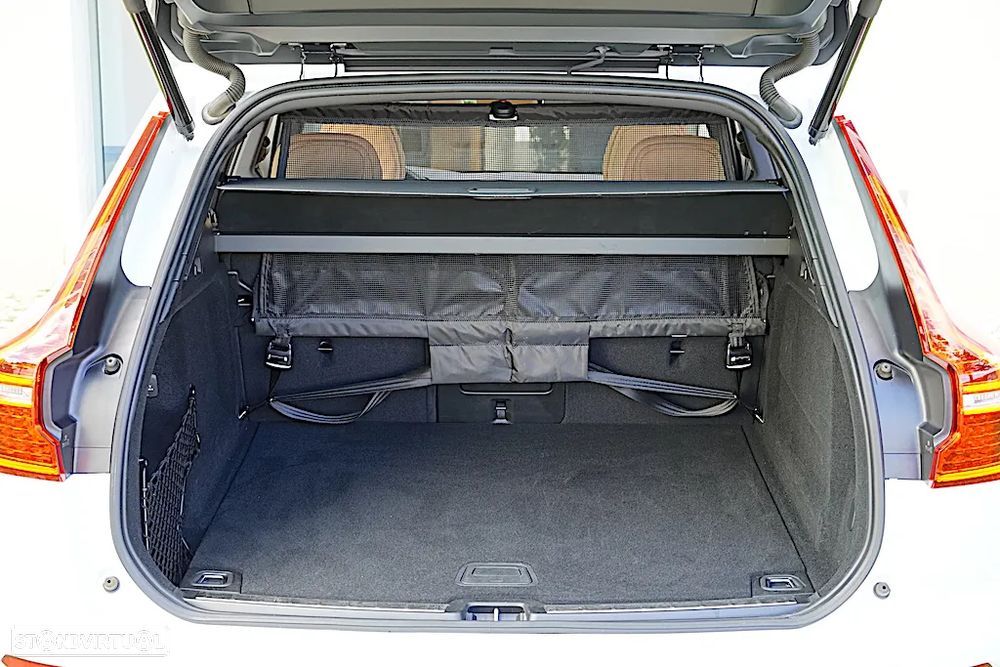 Volvo XC 60 2.0 B4 Inscription Geartronic - 17