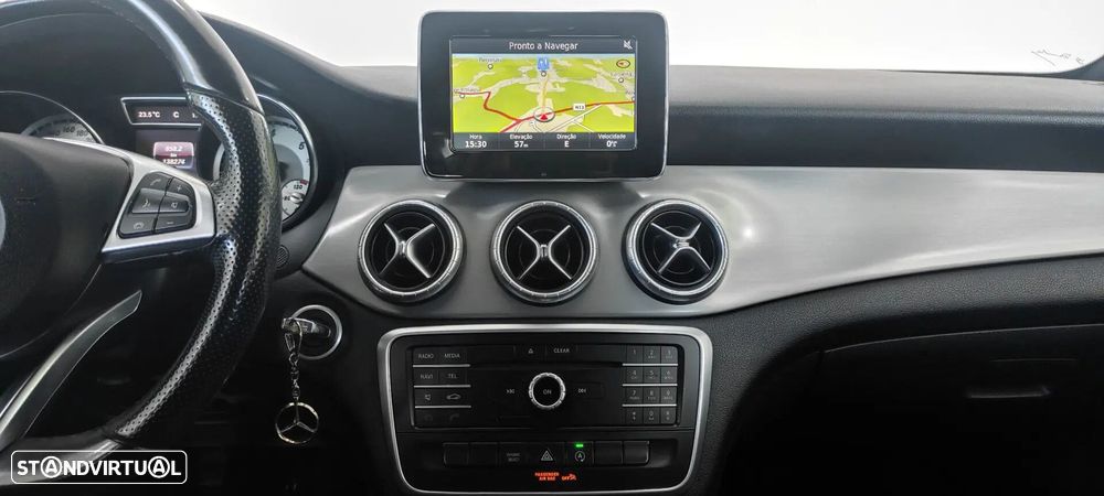 Mercedes-Benz CLA 180 d Shooting Brake AMG Line - 29