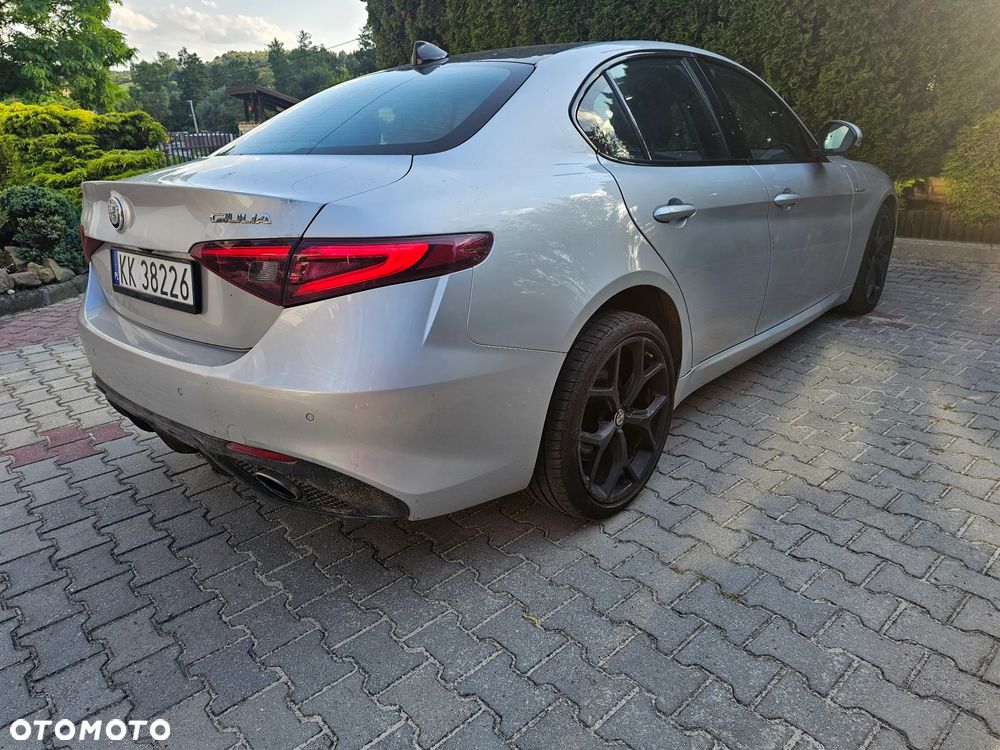 Alfa Romeo Giulia 2.0 Turbo 16V AT8-Q4 Veloce Ti - 17