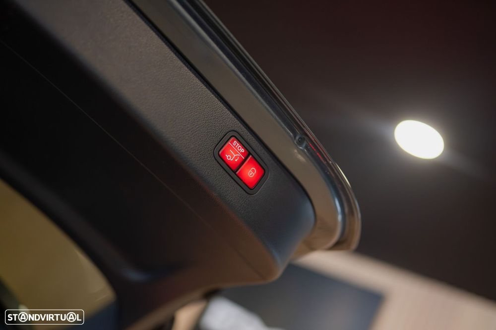 Mercedes-Benz C 300 e AMG Line - 16