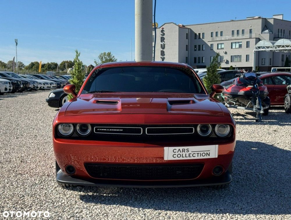 Dodge Challenger - 9