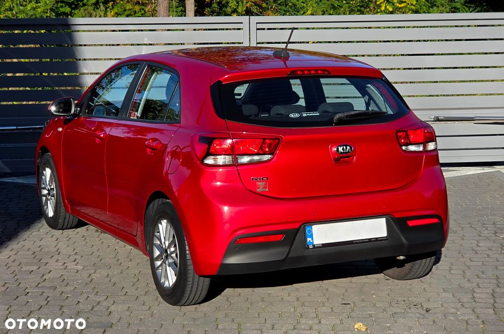 Kia Rio 1.2 L - 18