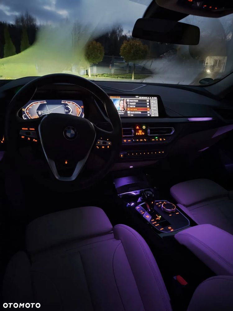 BMW Seria 2 218d Sport-Aut Sport Line - 16