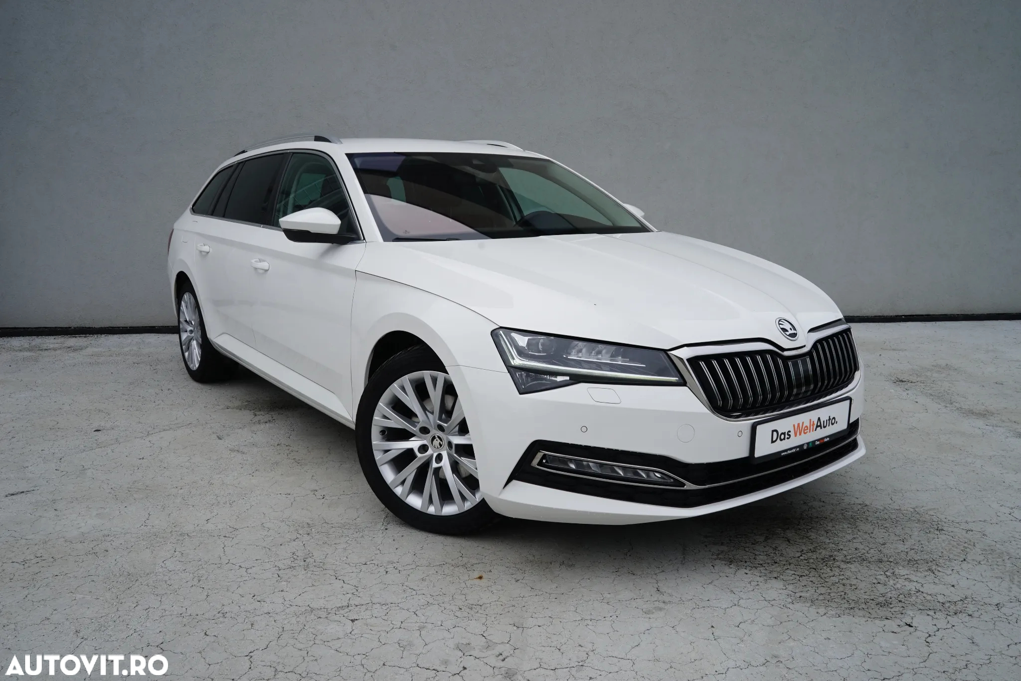 Skoda Superb Combi 2.0 TDI 4X4 DSG Style - 8