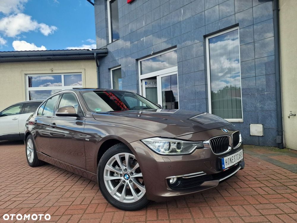 BMW Seria 3 318d Luxury Line - 10
