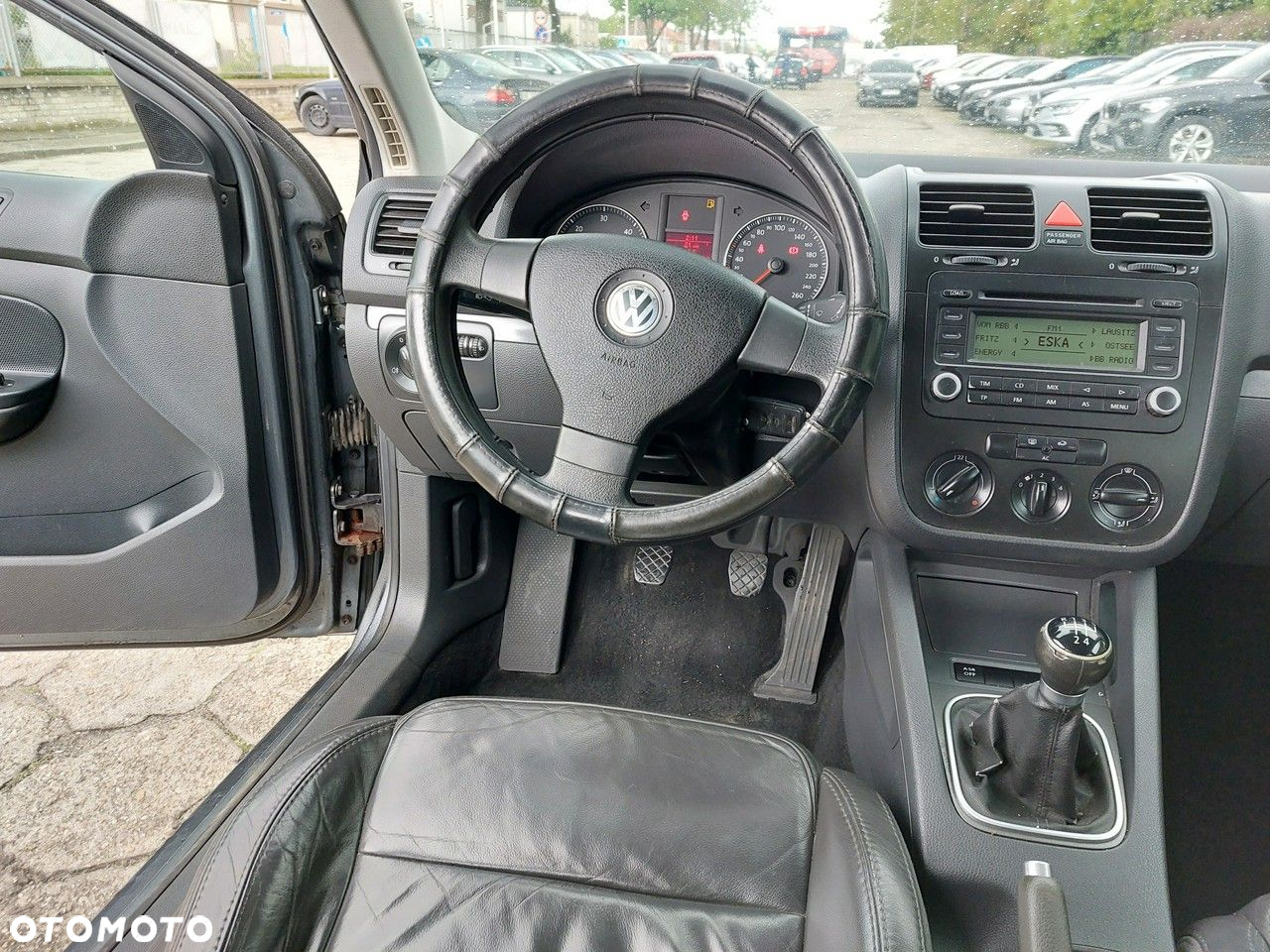 Volkswagen Golf - 16