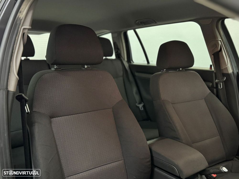 Opel Vectra Caravan 1.9 CDTi Executive - 20