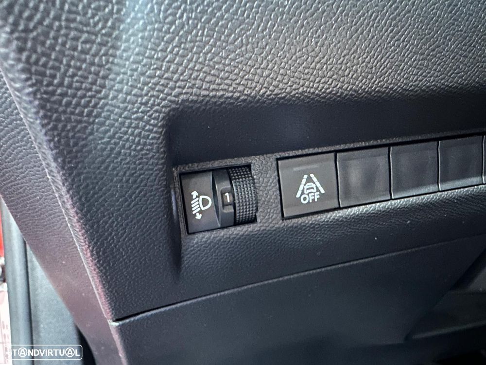 Peugeot e-2008 50 kWh Active Pack - 40