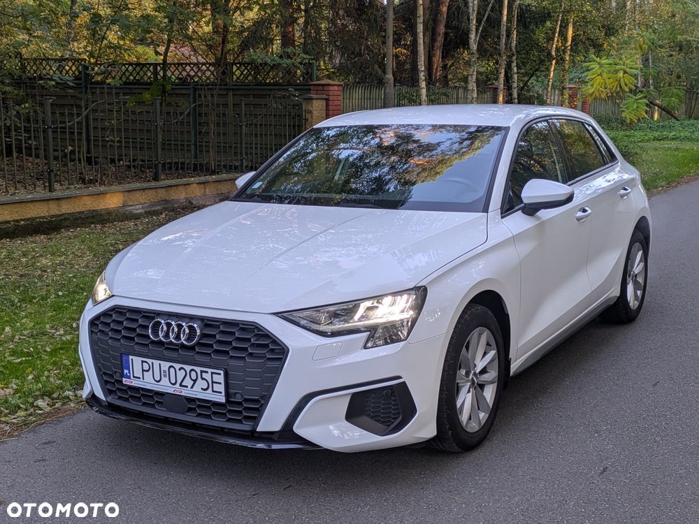 Audi A3 Sportback - 1