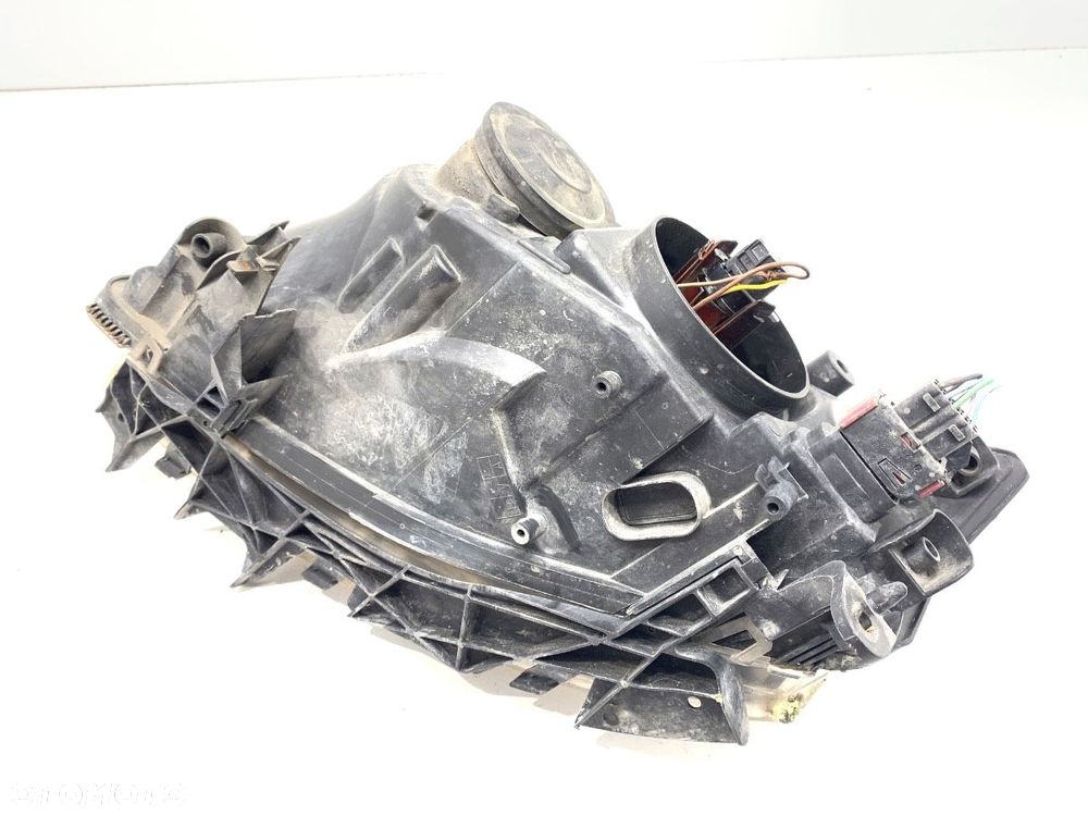 REFLEKTOR PRAWY PRZÓD - 189.00 PLN - SAAB 9-3 (YS3F, E79, D79, D75) 2002 - 2015 1,8t 110 kW [150 - 4