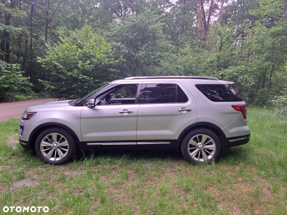 Ford Explorer - 3