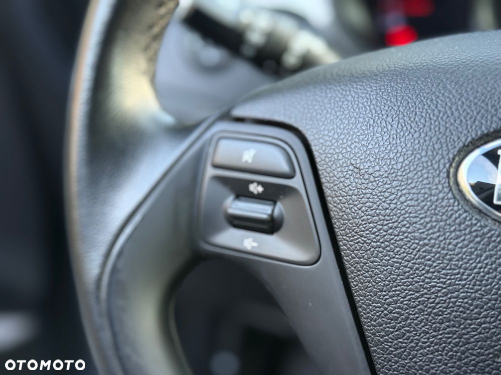 Kia Ceed 1.4 CVVT Dream-Team Edition - 21