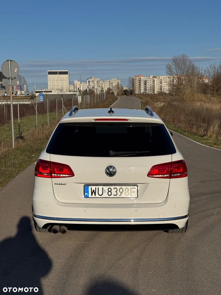 Volkswagen Passat 2.0 TDI Highline R-Style DSG - 8