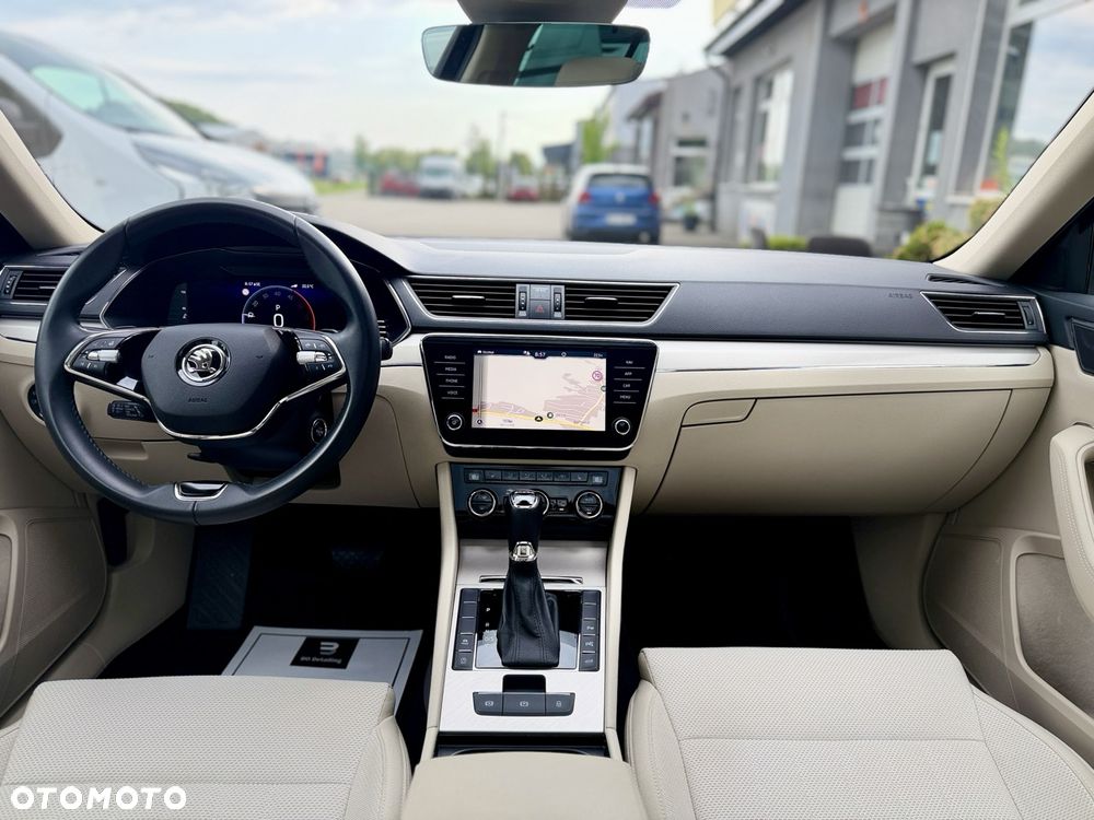 Skoda Superb 2.0 TDI DSG Premium Edition - 10
