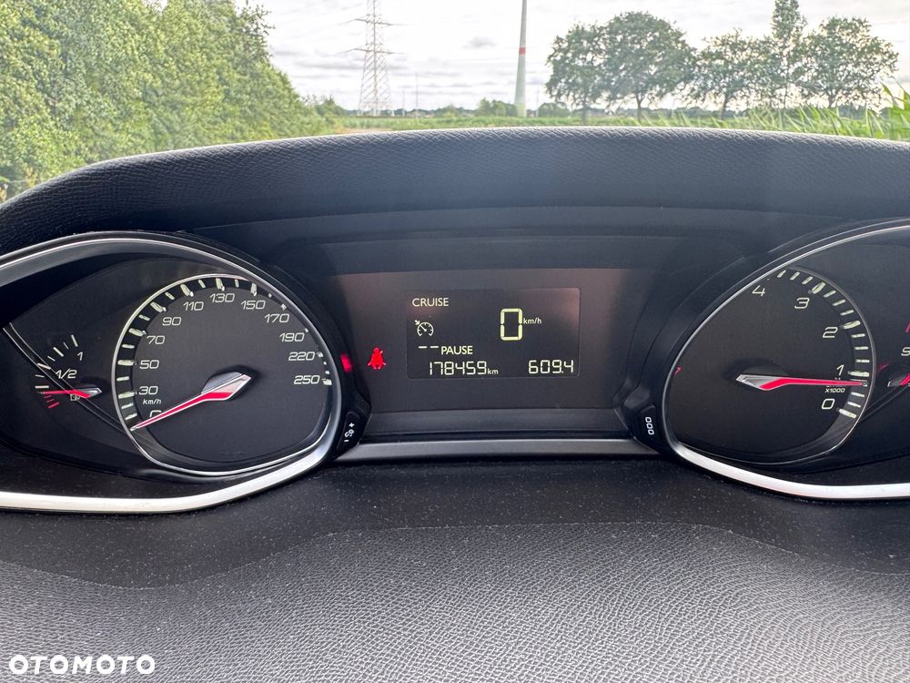 Peugeot 308 1.2 PureTech Style S&S - 8