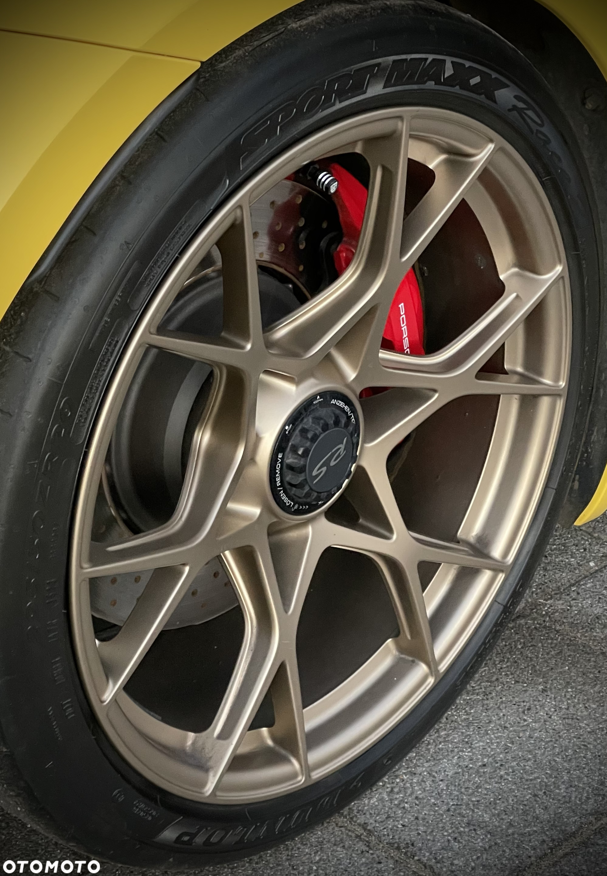 Porsche 718 Spyder - 16