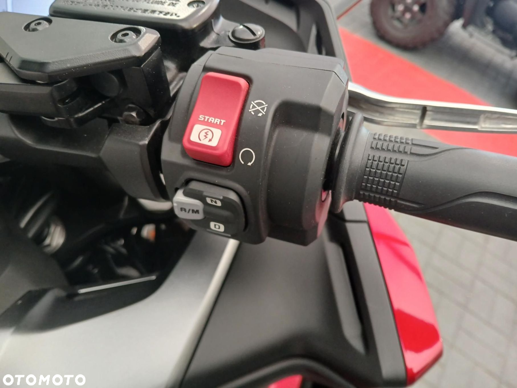 Honda NSS - 11