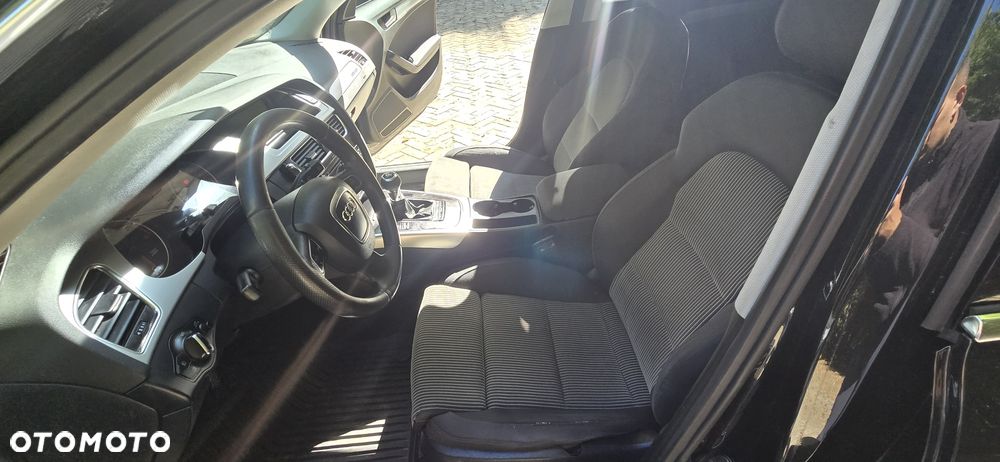 Audi A4 Limousine - 8
