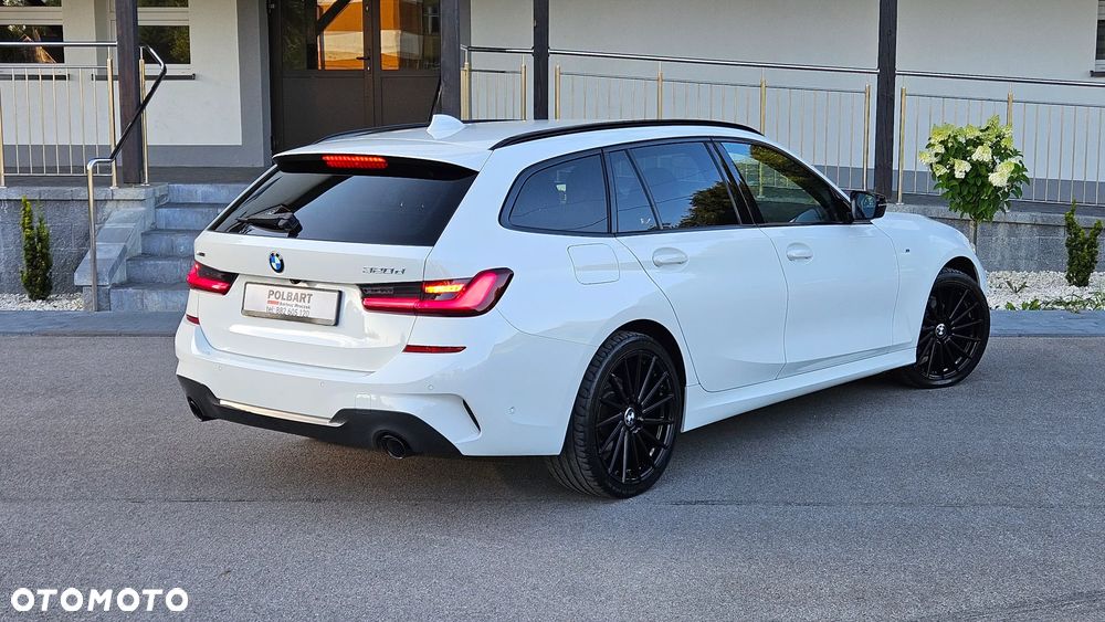 BMW Seria 3 320d xDrive M Sport - 5