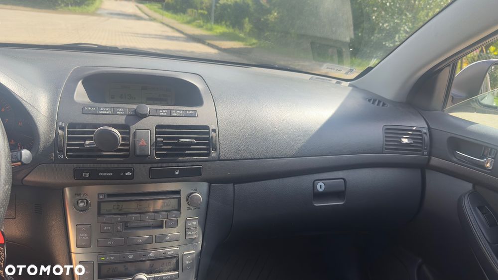 Toyota Avensis 1.8 VVT-i Sol - 12
