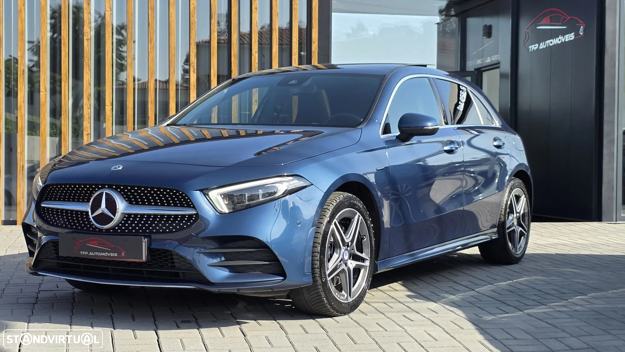 Mercedes-Benz A 250 e AMG Line - 10
