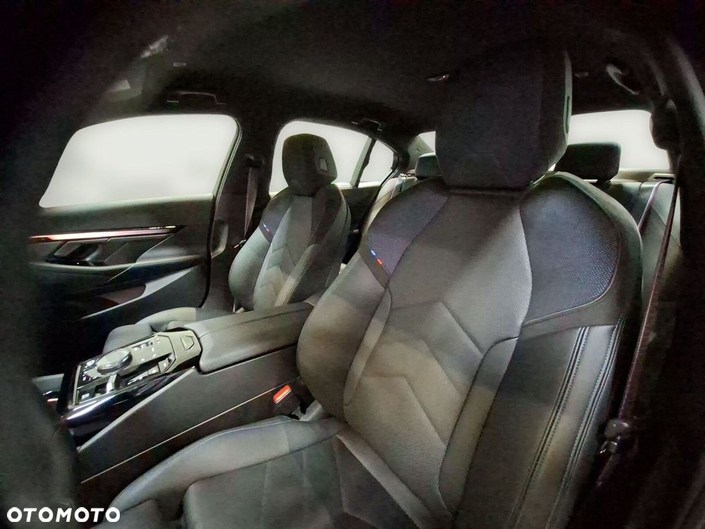 BMW Seria 5 - 13