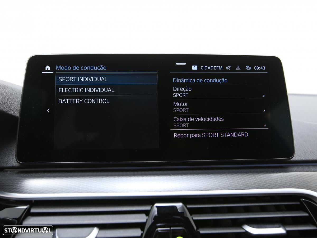 BMW 530 e Pack Desportivo M - 17