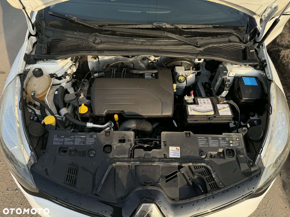 Renault Clio 1.2 16V 75 Life - 13