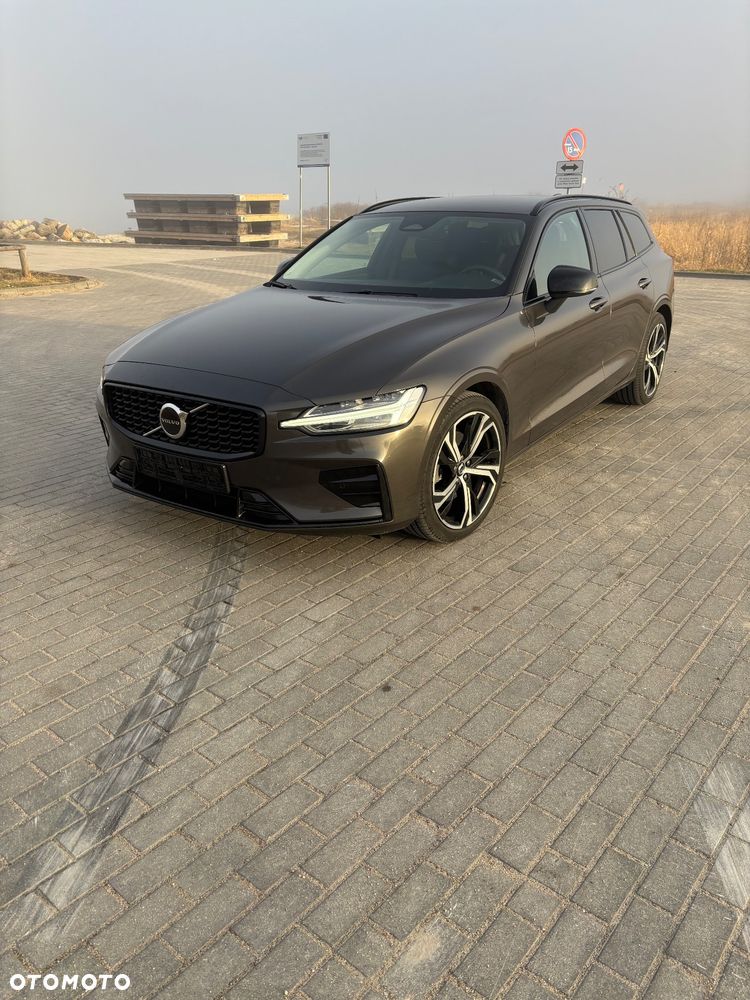Volvo V60 B4 B Plus Dark - 1