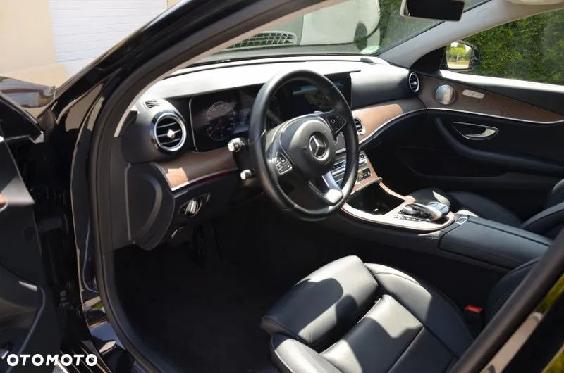 Mercedes-Benz Klasa E 350 d 4Matic T 9G-TRONIC Avantgarde - 9