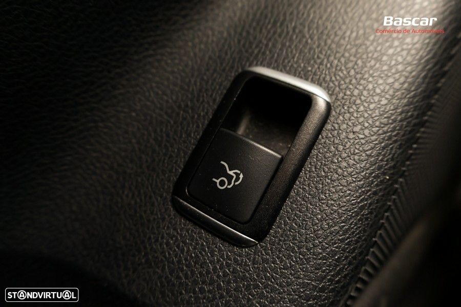 Mercedes-Benz CLA 200 d AMG Line - 51