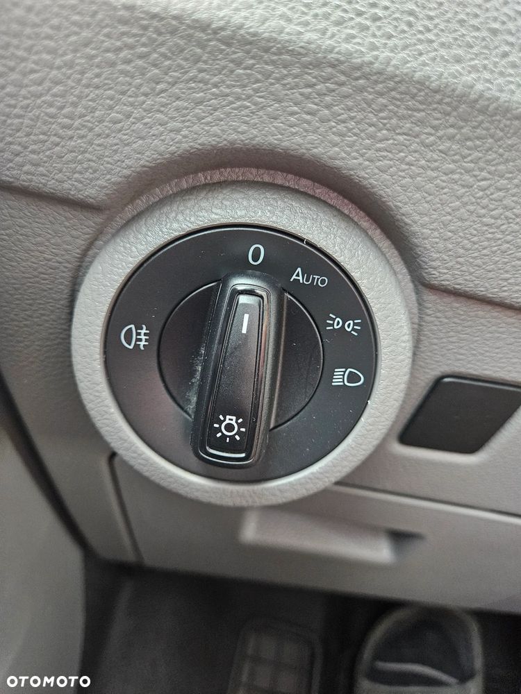 Volkswagen TRANSPORTER T6 - 16