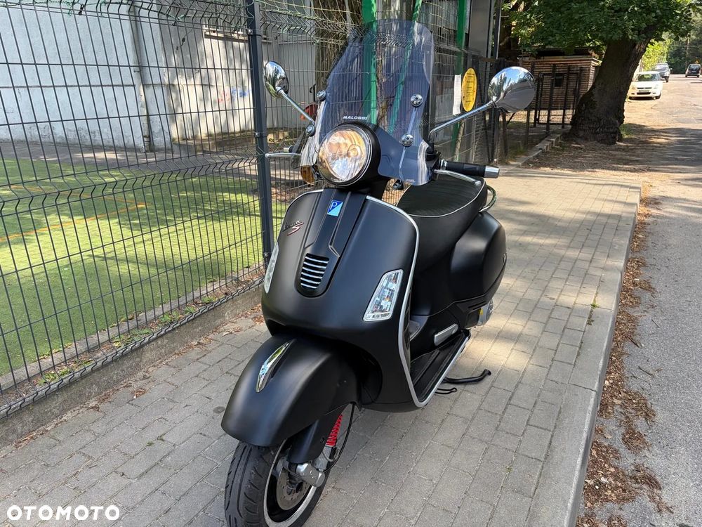 Vespa GTS - 21