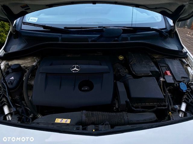 Mercedes-Benz Klasa B 180 (CDI) d 7G-DCT AMG Line - 17