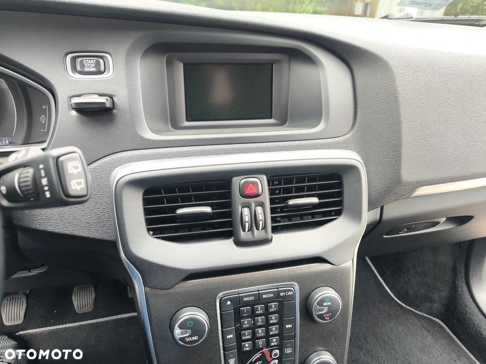 Volvo V40 T3 Momentum - 14