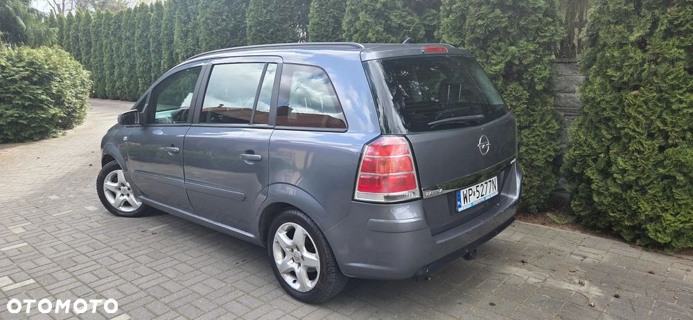 Opel Zafira 1.9 CDTI Essentia - 11