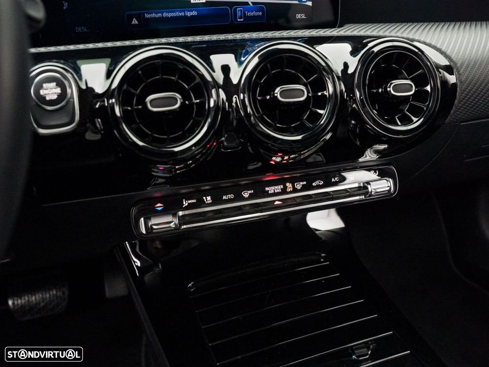 Mercedes-Benz A 250 e - 24