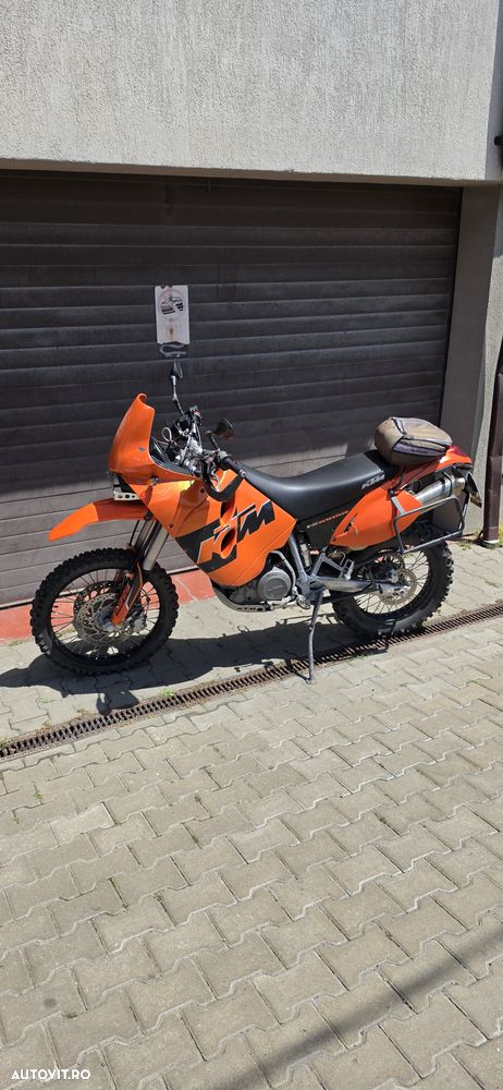 KTM 640 LC4 Adventure Travel - 1