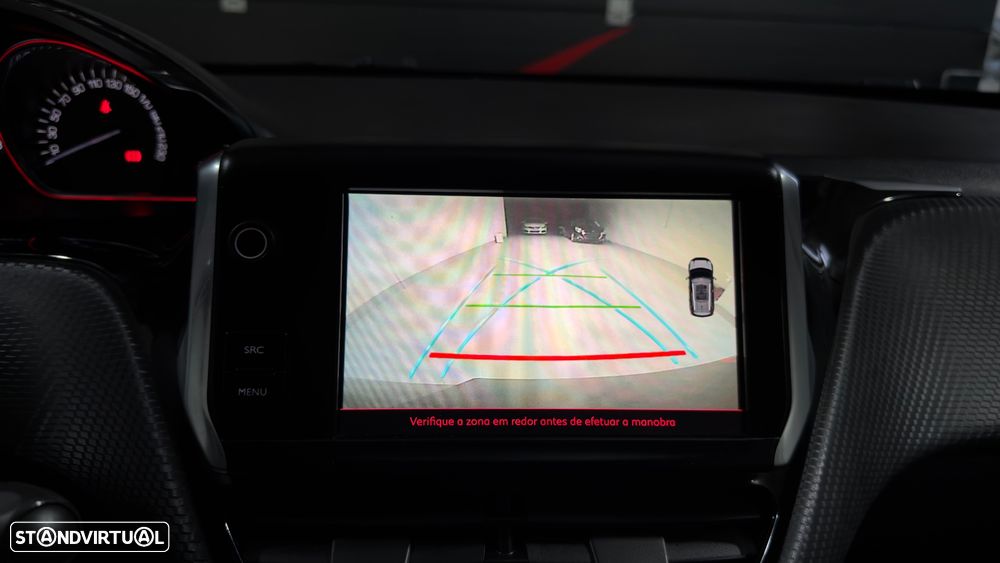 Peugeot 2008 1.2 PureTech GT Line - 26